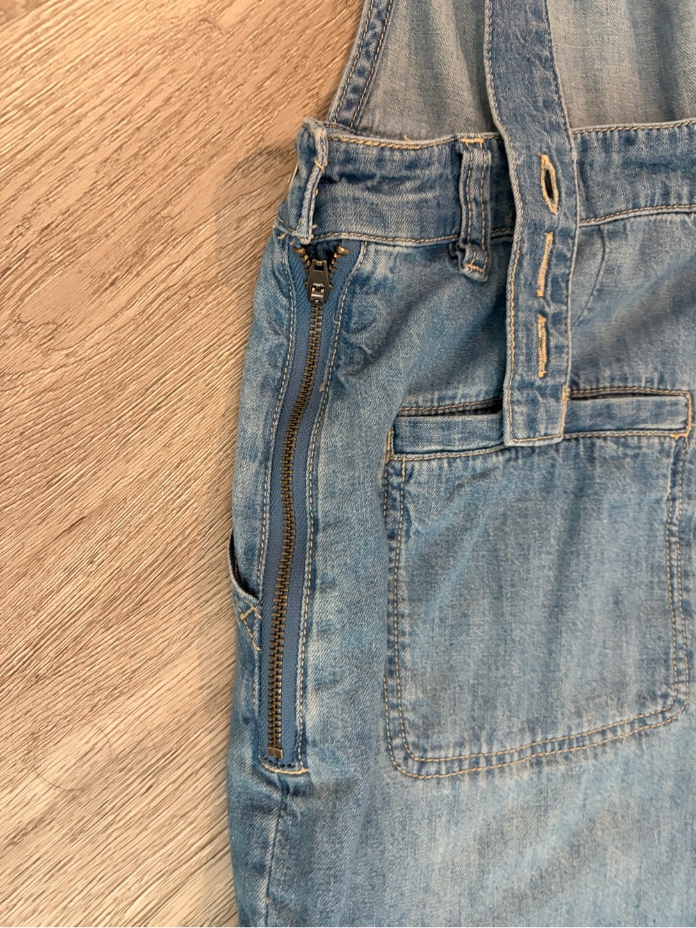 Pilcro Light Blue Denim Bib Overalls size 27 - Picture 6 of 15